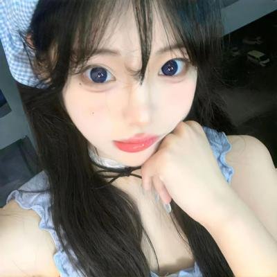 玉米田的小孩